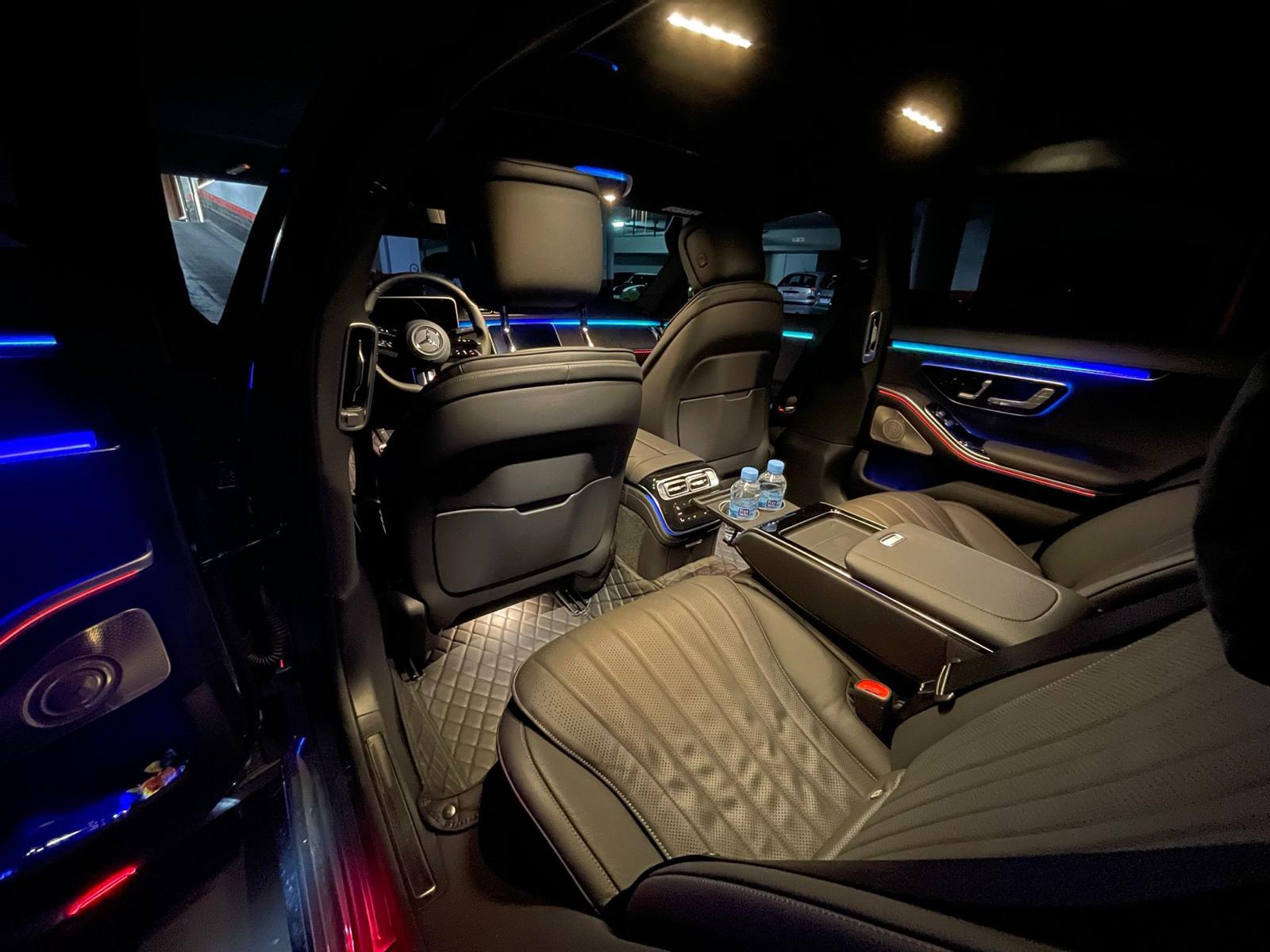 Interior de una berlina de Primera Clase